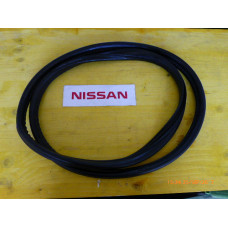 Original Nissan Patrol 160 Patrol Y60 Patrol 260 Dichtung Seitenscheibe hinten 76832-C6600