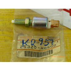 Original Nissan 280ZX Sunny,Cherry,Patrol,Silvia Bremslicht Schalter 25320-H8500