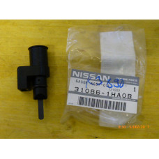 Original Nissan Qashqai J10 Micra K13 Juke F15 Note E12 Ölmessstab 31086-1HA0B