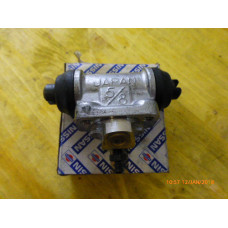 Original Nissan Datsun Cherry N10 Radbremszylinder hinten 44100-M7000