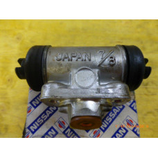 Original Nissan Laurel C32 Bluebird T12 Bluebird T72 Prairie Vanette Radbremszylinder 44100-N4601 44100-51S10 44100-51S11 44100-51S12