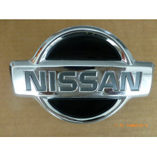 Original Nissan Patrol Y60 Emblem Kühlergrill 62890-32J00