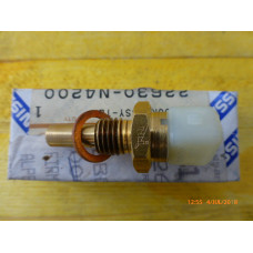 Original Nissan Kühlwasser Temperatursensor 22630-N4200