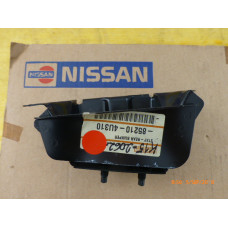 Original Nissan Almera Tino Halter Stoßstange hinten RH 85210-4U310 85210-4U320