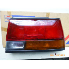 Original Nissan Sunny N13 Rückleuchte rechts 26554-88M20