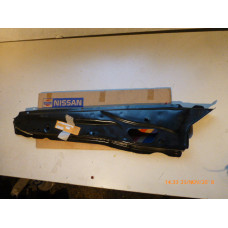 Original Nissan Sunny B12 Blech vorne links 64181-60A00