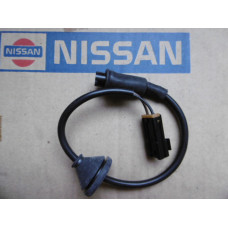 Original Nissan Primera P10 Fassung Kennzeichenleuchte 26251-98J00