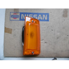 Original Nissan Prairie M10 Blinker rechts 26160-01R00