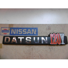 Original Nissan-Datsun Sunny B210 Schriftzug 76855-H5506