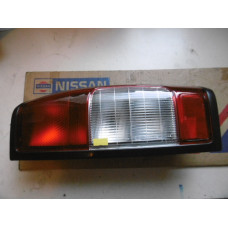 Original Nissan Pickup D22 Rücklicht rechts 26554-3S200 26554-3S20A
