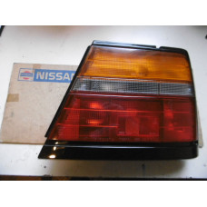 Original Nissan Bluebird T12 Rücklicht rechts B6550-D3661