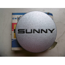 Original Nissan Sunny B11 Nabenkappe 40315-01A10