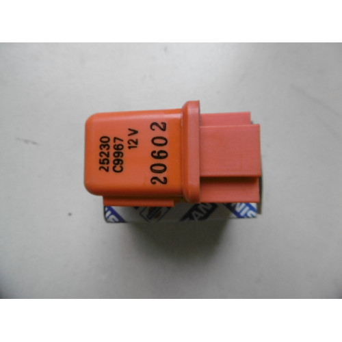 OriginalNissanMaxima J30PrairieM11RelaisEGI25230C9967Original