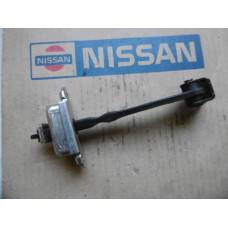 Original Nissan Qashqai J10 Türfangband hinten 82430-JD000