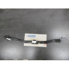 Original Nissan Primera P12 Halter Stoßstange vorne oben 62290-AU330