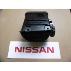 Original Nissan Almera N16 Luftdüse Mittelkonsole LH 68751-BN910