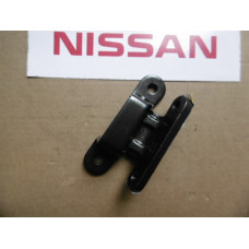 Original Nissan Patrol 160 Patrol Y60 Scharnier Tür hinten RH oben 82400-21W00