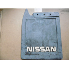 Original Nissan Trade Schmutzfänger hinten links -15105015-1 151050151 
