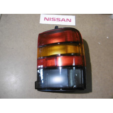 Original Nissan Serena C23M Rücklicht rechts 26550-9C000 26550-9C001