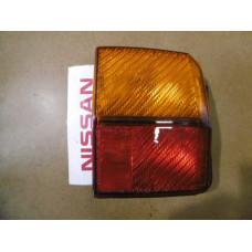 Original Nissan Sunny B12 Rücklicht links 26555-64A00 B6555-64A00 