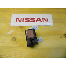 Original Nissan Primera P10 Glührelais 25230-57J01