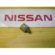 Original Nissan Patrol Y61 Adapter Öldruckschalter 15193-VC300