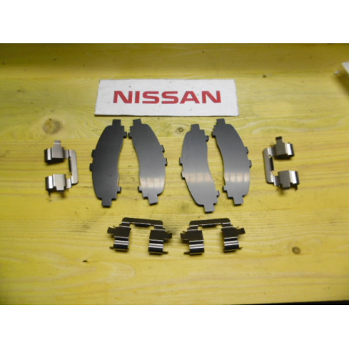 Original Nissan Micra K11 Montage Set Bremsbelag vorne 41084-99B26 