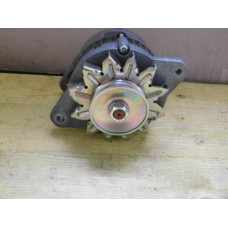 Original Nissan/Datsun Bluebird 610 Lichtmaschine 23100-U5812