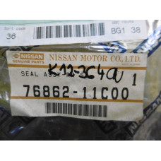 Original Nissan Vanette GC22 Dichtung Einstieg rechts oben 76862-11C00
