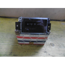 Original Nissan Datsun Laurel C230 Uhr 27380-Q0100