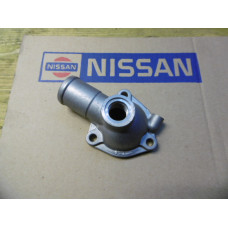 Original Nissan Sunny B12 Sunny N13 Sunny Y10 Sunny N14 Primera W10 Wasseranschluss 13049-77A00