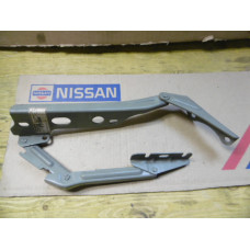 Original Nissan Datsun Laurel C31 Scharnier Motorhaube links 65401-01L00