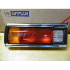 Original Nissan Datsun Sunny 310 Rücklicht links 26555-H8811
