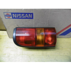 Original Nissan Sunny Y10 Rücklicht links 26555-72R00