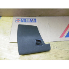 Original Nissan X-Trail T30 Abdeckung Lautsprecher vorne rechts 28176-8H600