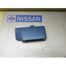 Original Nissan Prairie M10 Halter Aschenbecher 82890-14R00