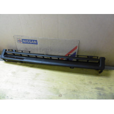 Original Nissan Cherry N12 Turbo Kühlergrill unten 62340-33M00