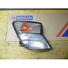 Original Nissan Patrol Y61 Blinker rechts 26110-VB127 26110-VB125