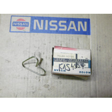 Original Nissan Datsun Bluebird 610 Clip 76488-U0100