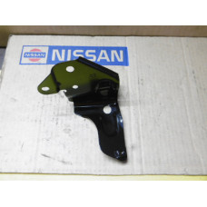 Original Nissan Prairie M10 Halter Stoßstange hinten rechts 85070-06R10