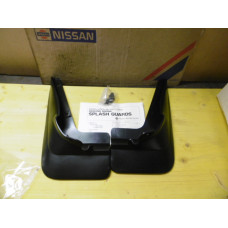 Original Nissan Prairie M11 Schmutzfänger vorne F3830-32R10