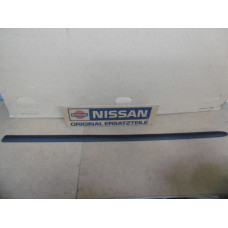 Original Nissan Micra K12 Zierleiste Tür vorne links 80871-AX300