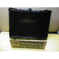 Original Nissan Laurel C32 Kühler 21450-50L01
